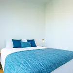 Entire Villa, Bay Views, Private Rooftop & Bbq フンシャル