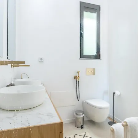Villa Entire Villa, Bay Views, Private Rooftop & Bbq Funchal