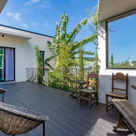 Entire Villa, Bay Views, Private Rooftop & Bbq *