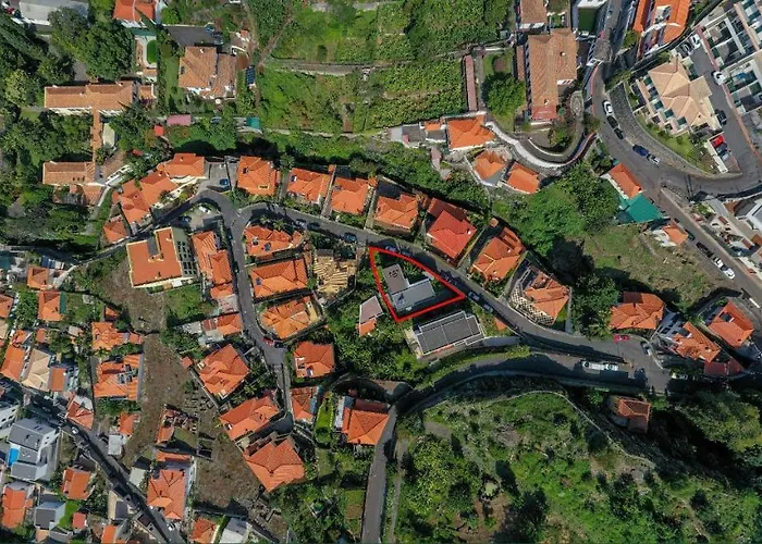 Villa Entire Villa, Bay Views, Private Rooftop & Bbq