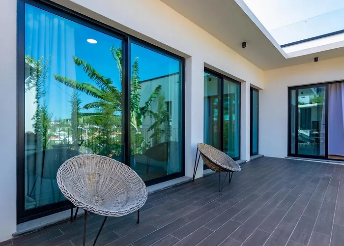 Entire Villa, Bay Views, Private Rooftop & Bbq * Funchal (Madeira)