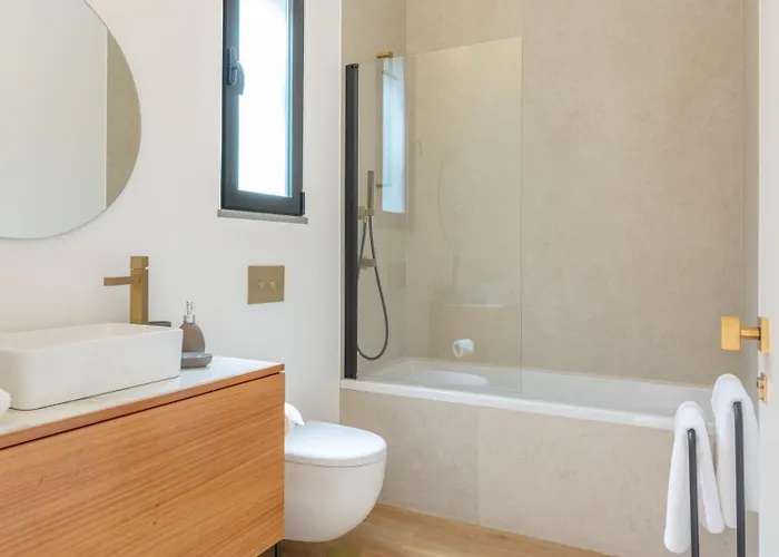 Entire Villa, Bay Views, Private Rooftop & Bbq Villa Funchal (Madeira)