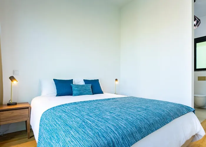 Entire Villa, Bay Views, Private Rooftop & Bbq Funchal (Madeira)