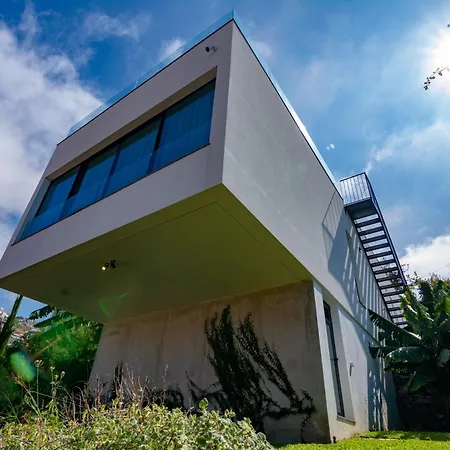 别墅 Entire Villa, Bay Views, Private Rooftop & Bbq 丰沙尔